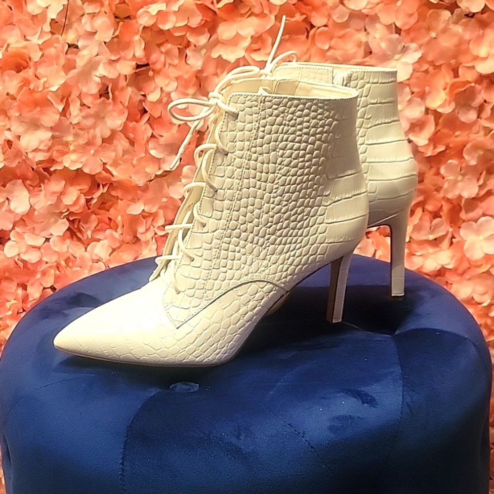 Gianna Bini bootie - Picture 2 of 5
